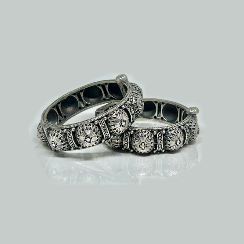 Single Piece of Silver Replica Rajwadi Sahiba Openable Bracelet & Kada, Oxidised Hand-Cuff Tribal Bangle, Traditional and Antique finish - Image 2